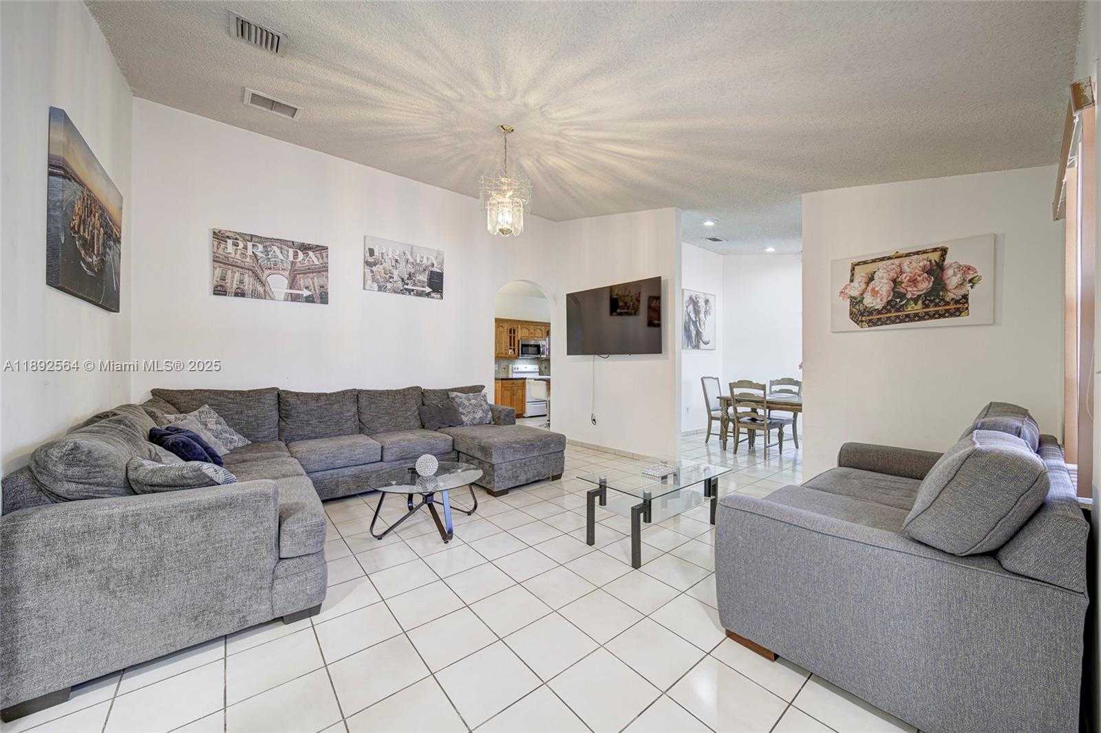 Small Image of Miami Number 7