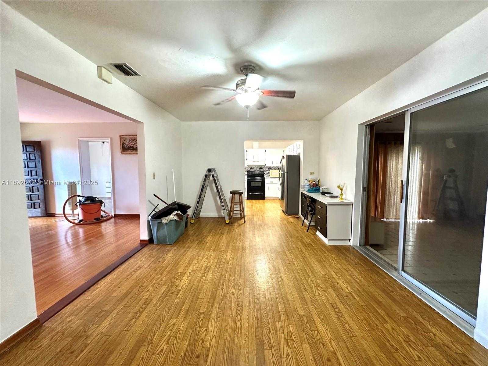 Small Image of 4005 NORTH WEST 9TH ST, Miami Number 6