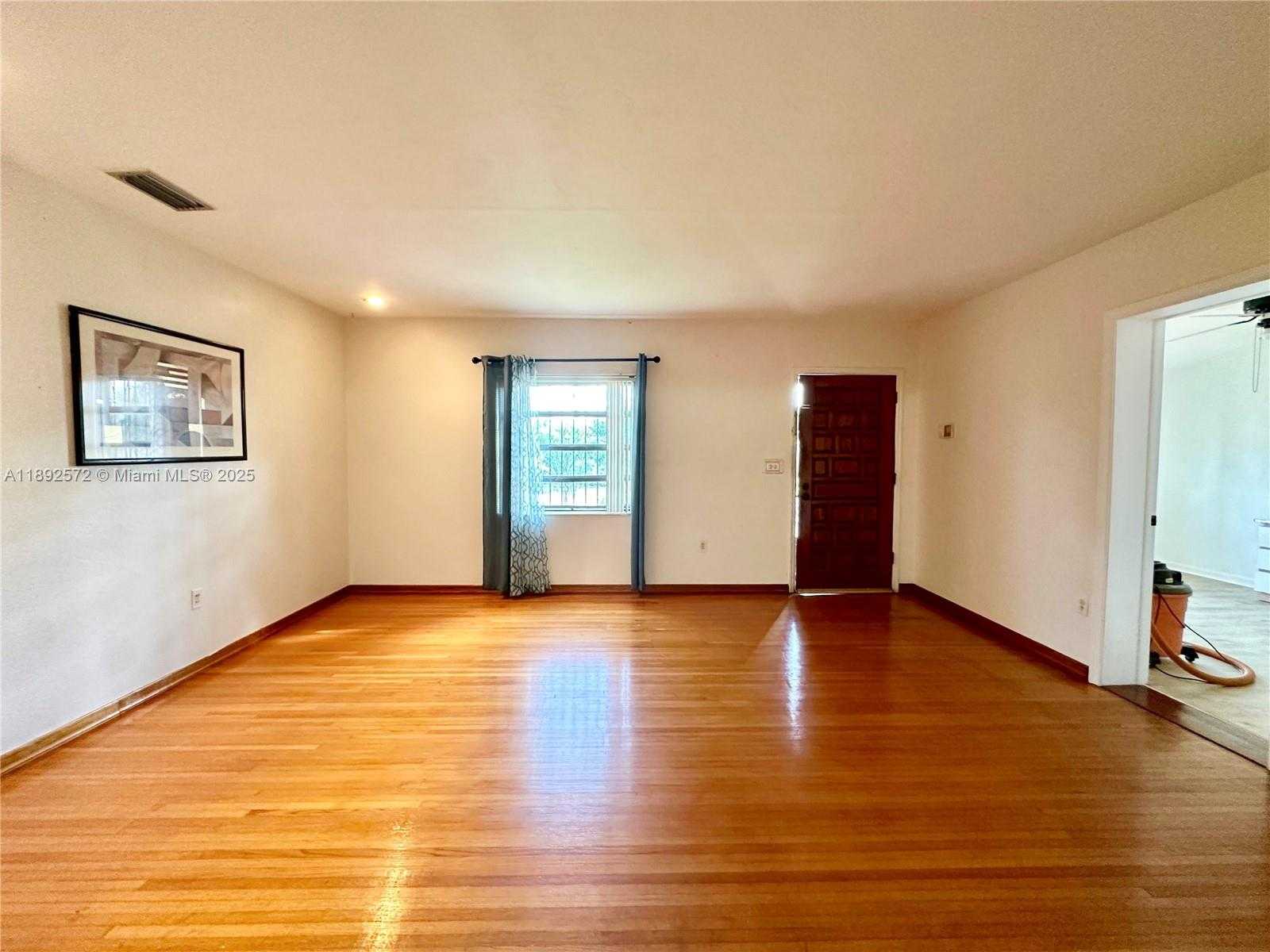 Small Image of 4005 NORTH WEST 9TH ST, Miami Number 7
