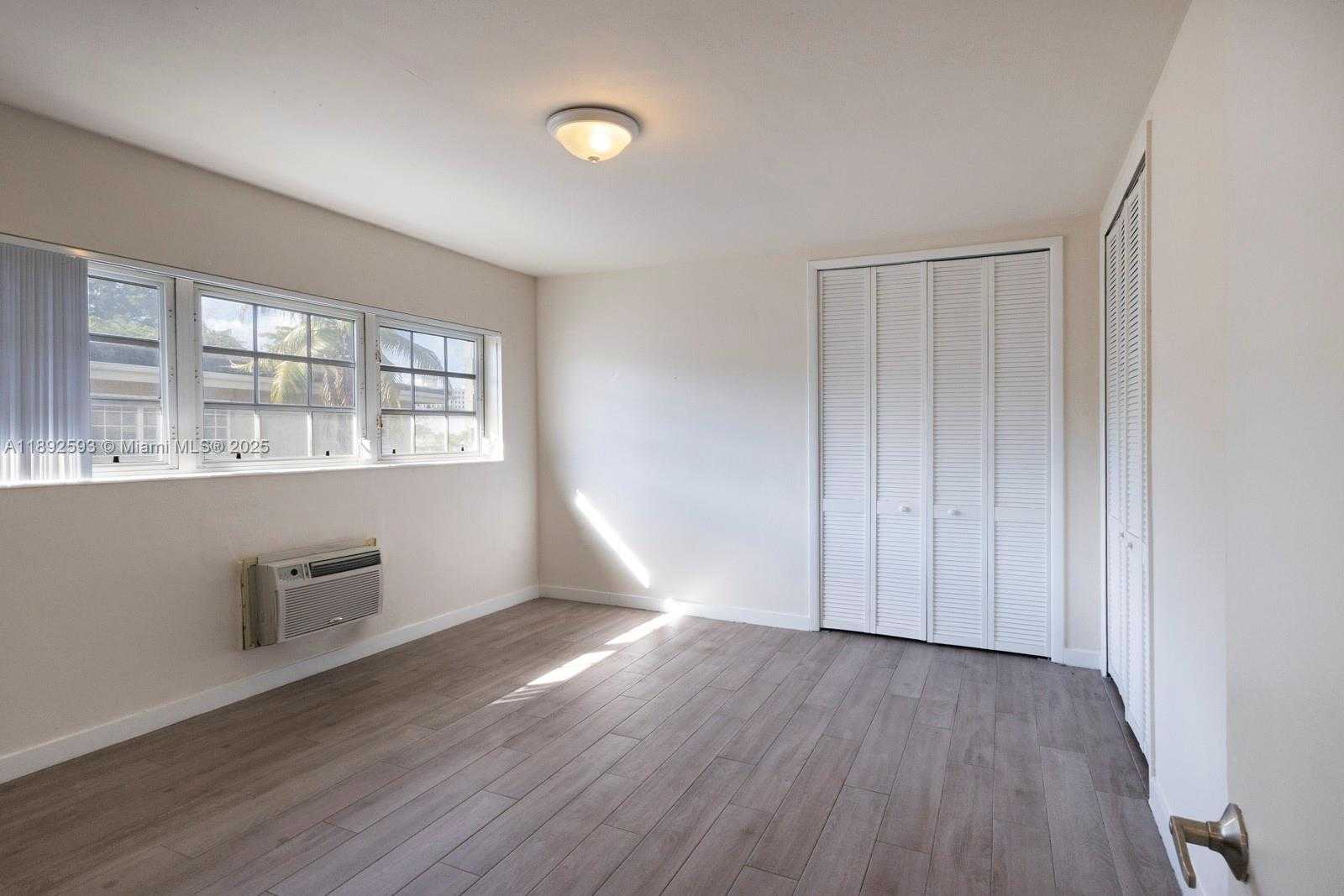 Small Image of 6511 SANTONA ST #C18, Coral Gables Number 8