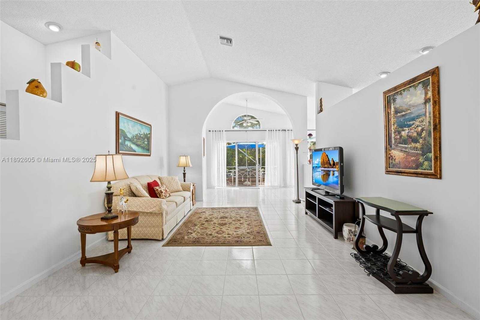 Small Image of 9650 HARBOUR LAKE CIR, Boynton Beach Number 13