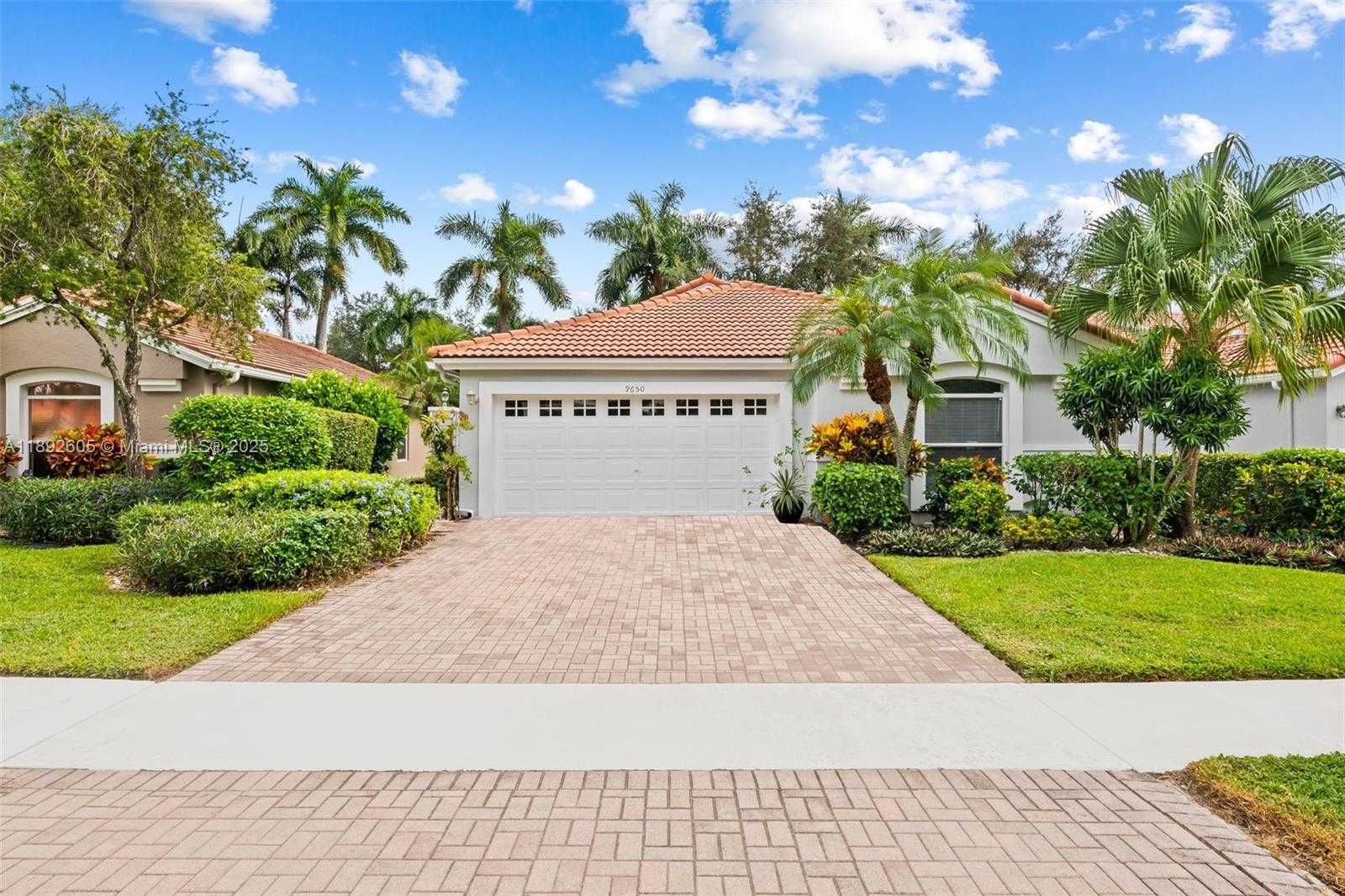 Small Image of 9650 HARBOUR LAKE CIR, Boynton Beach Number 24