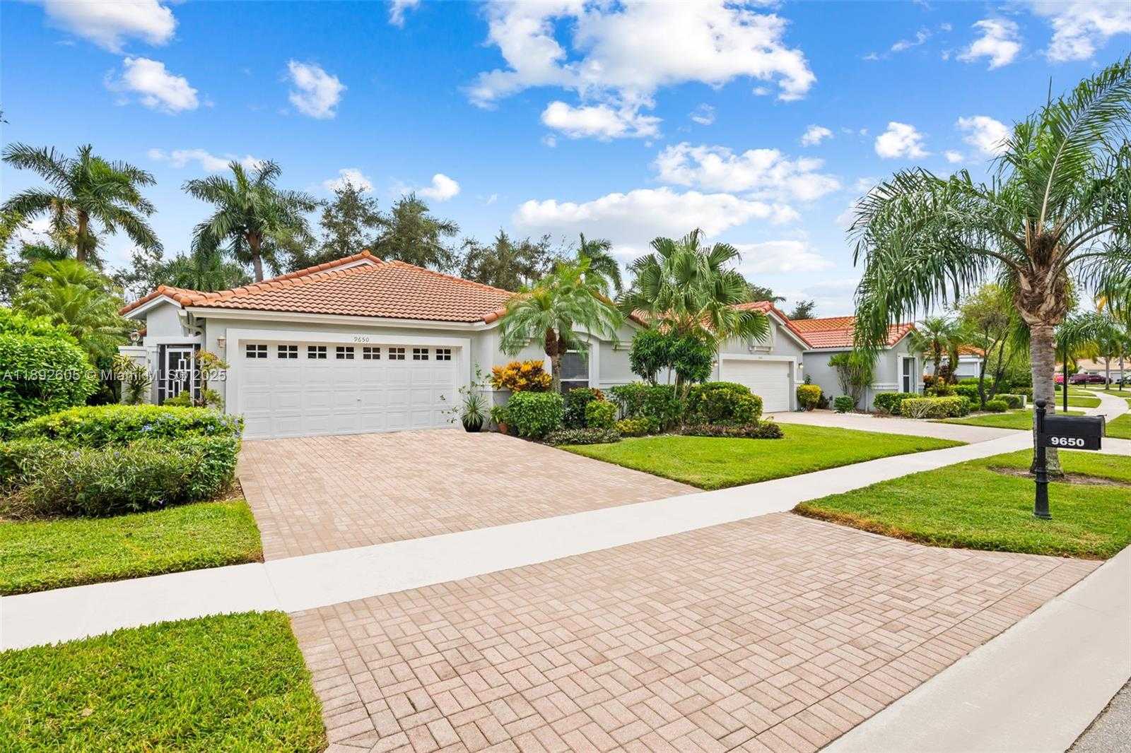Small Image of 9650 HARBOUR LAKE CIR, Boynton Beach Number 25