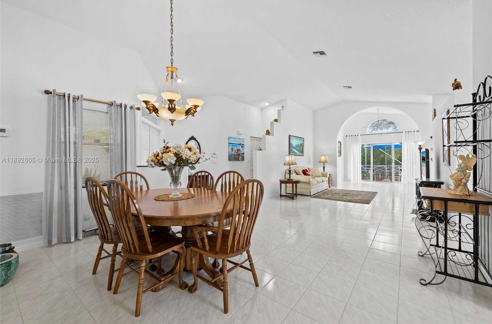 Small Image of 9650 HARBOUR LAKE CIR, Boynton Beach Number 3