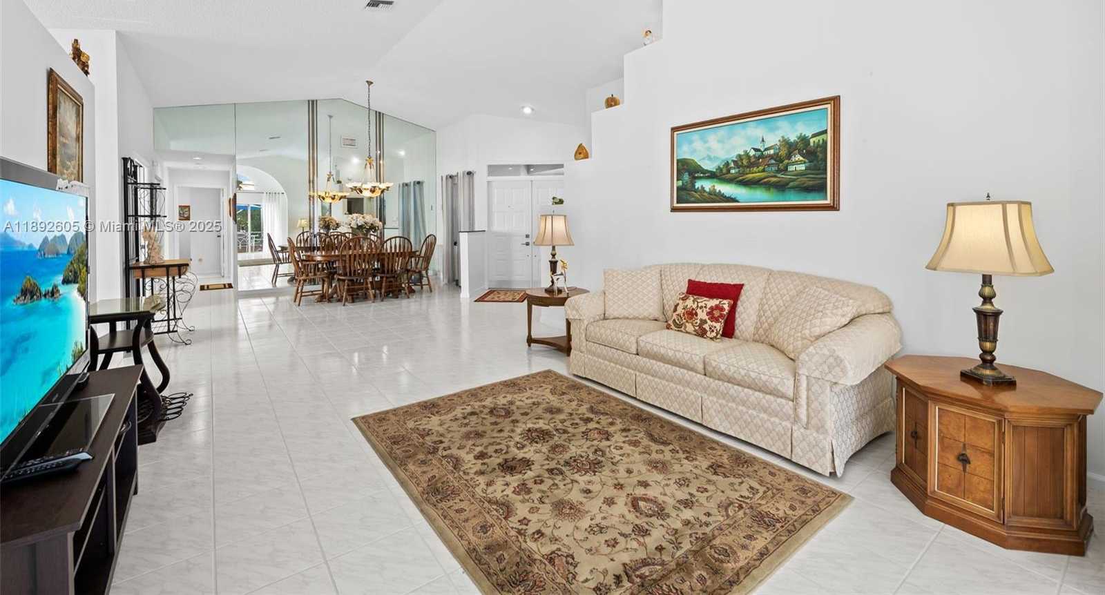Small Image of 9650 HARBOUR LAKE CIR, Boynton Beach Number 4