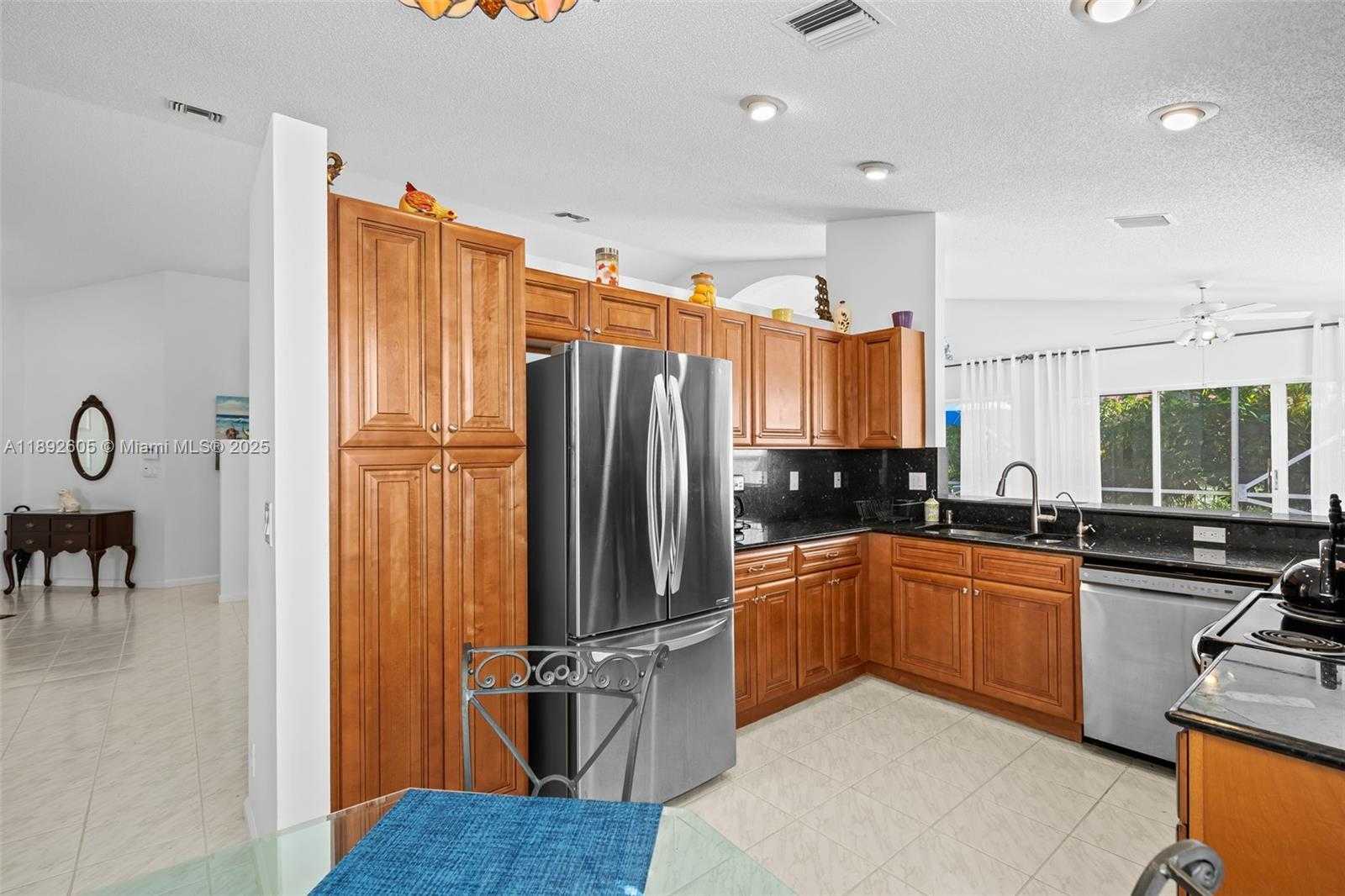 Small Image of 9650 HARBOUR LAKE CIR, Boynton Beach Number 7
