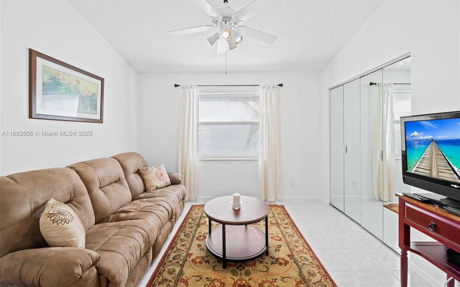 Small Image of 9650 HARBOUR LAKE CIR, Boynton Beach Number 8