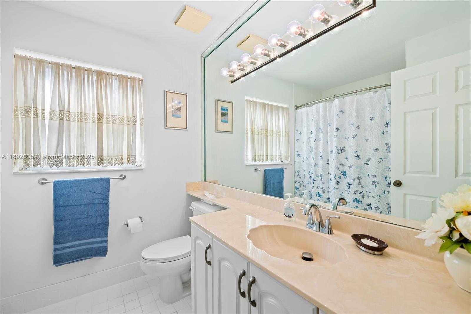 Small Image of 9650 HARBOUR LAKE CIR, Boynton Beach Number 9