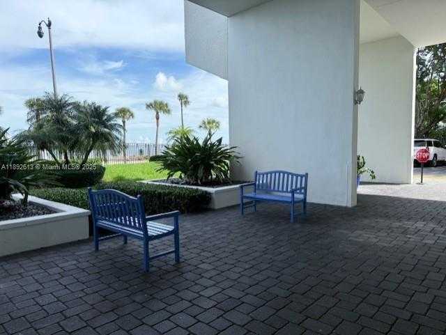 Small Image of 1440 BRICKELL BAY DR #307, Miami Number 27