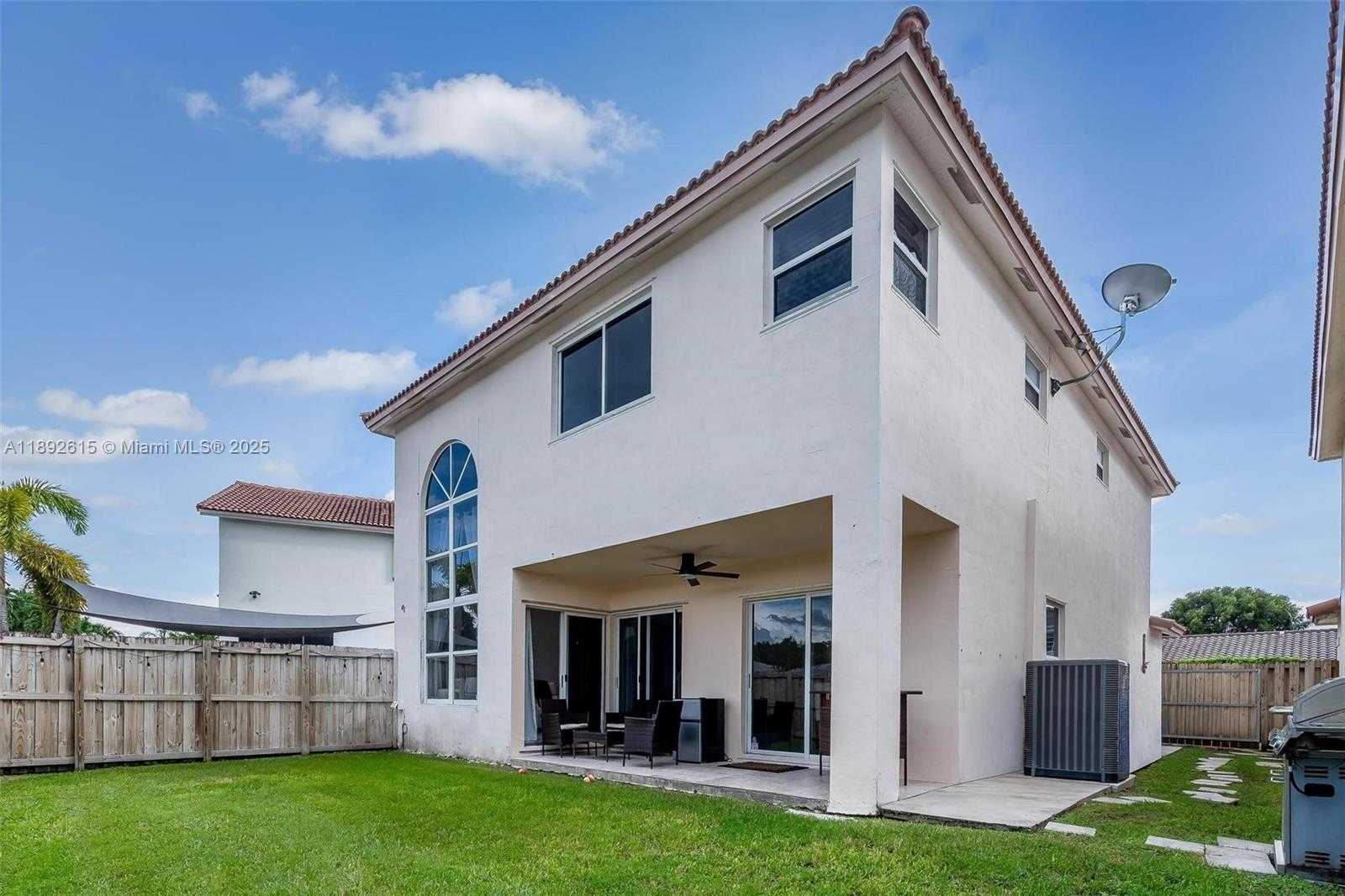 Small Image of 15025 SOUTH WEST 141ST TER, Miami Number 33