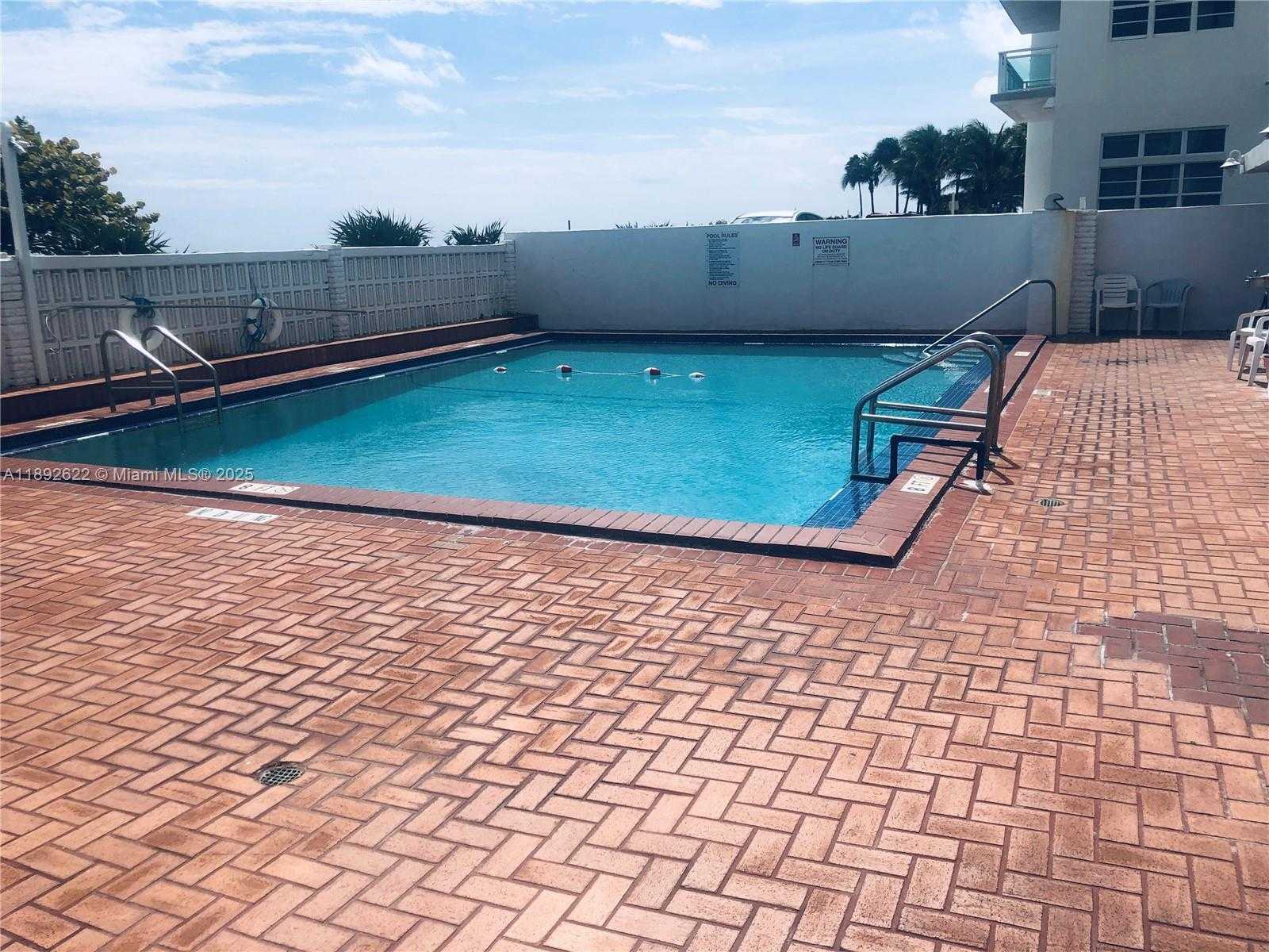 Small Image of 6969 COLLINS AVE #814, Miami Beach Number 21
