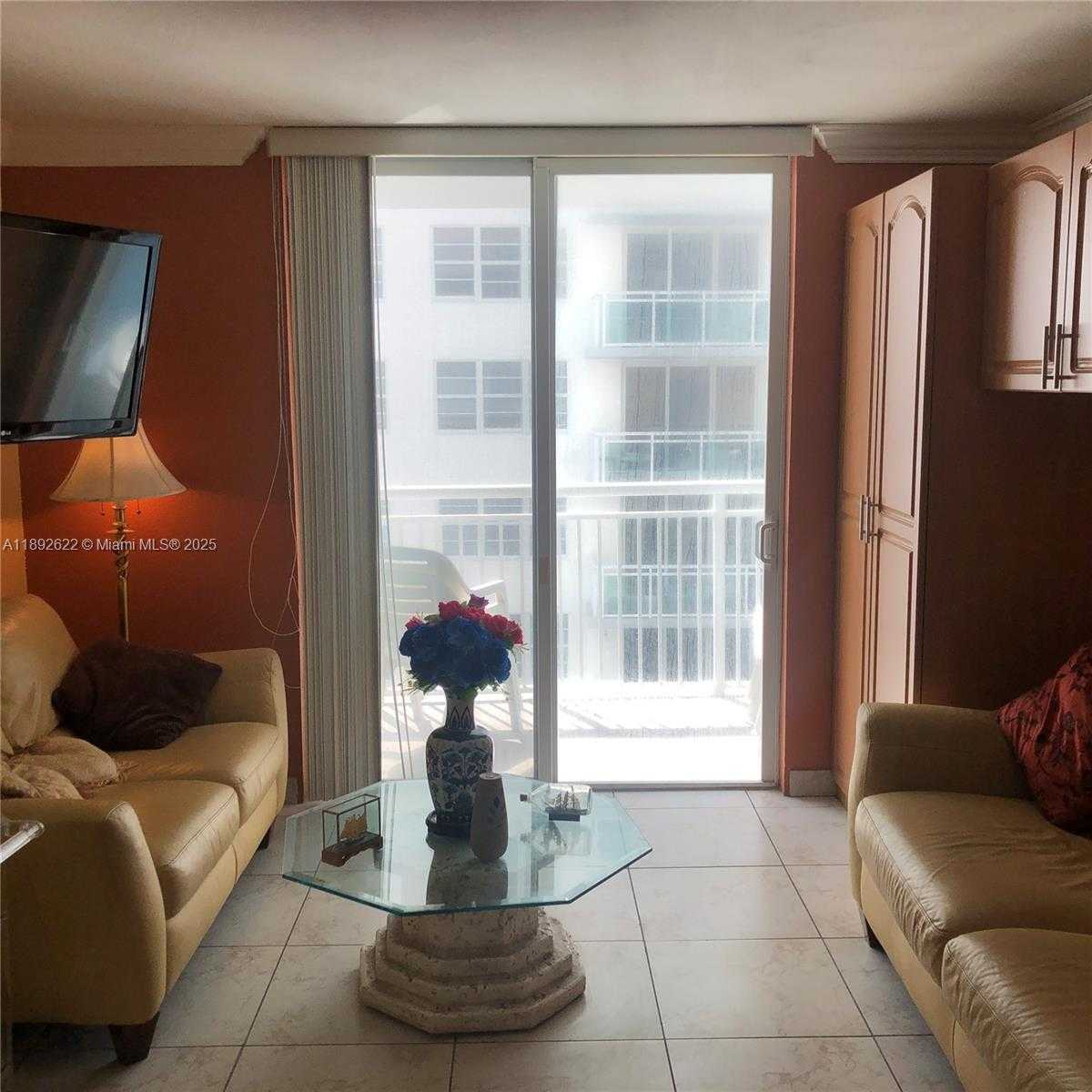 Small Image of 6969 COLLINS AVE #814, Miami Beach Number 5