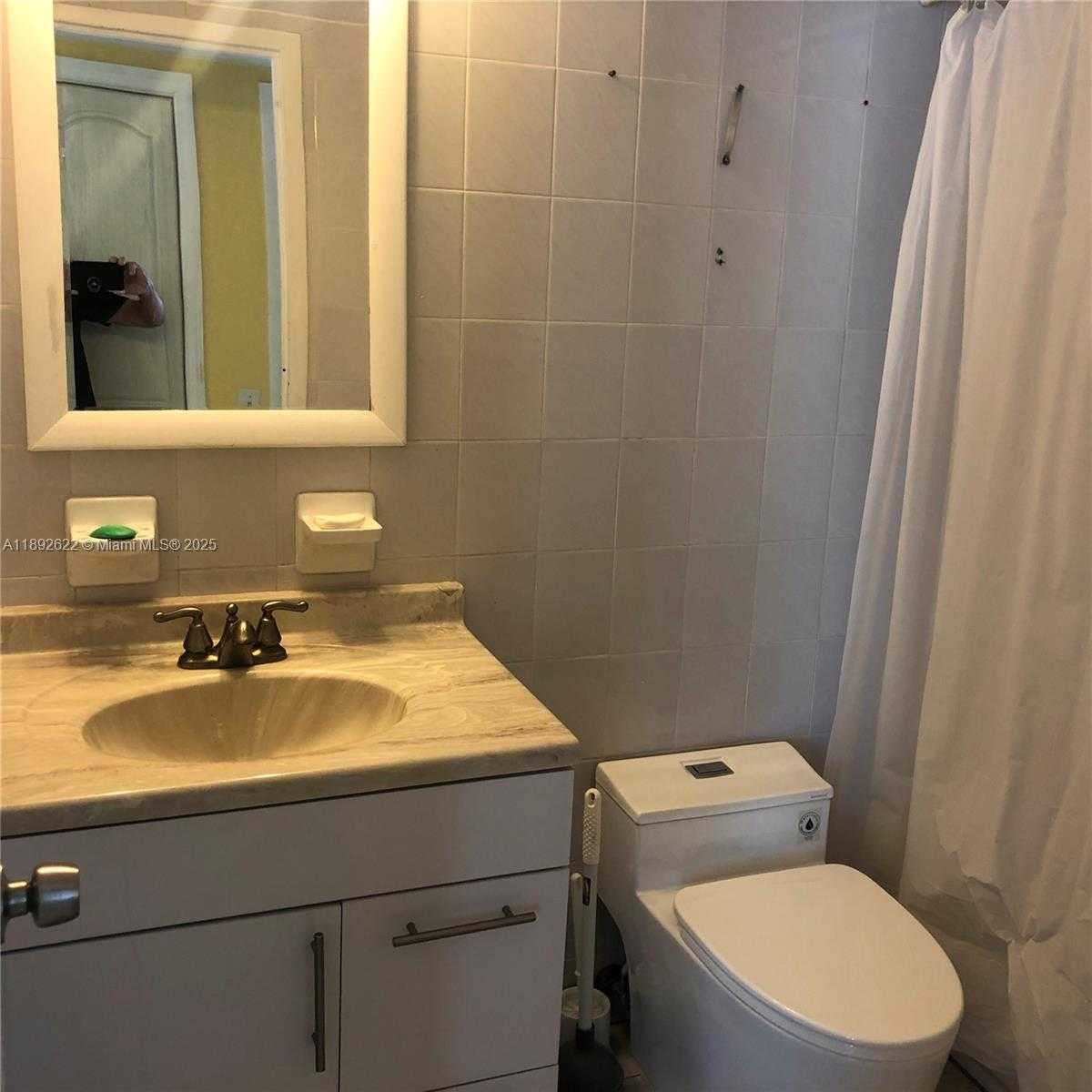 Small Image of 6969 COLLINS AVE #814, Miami Beach Number 7