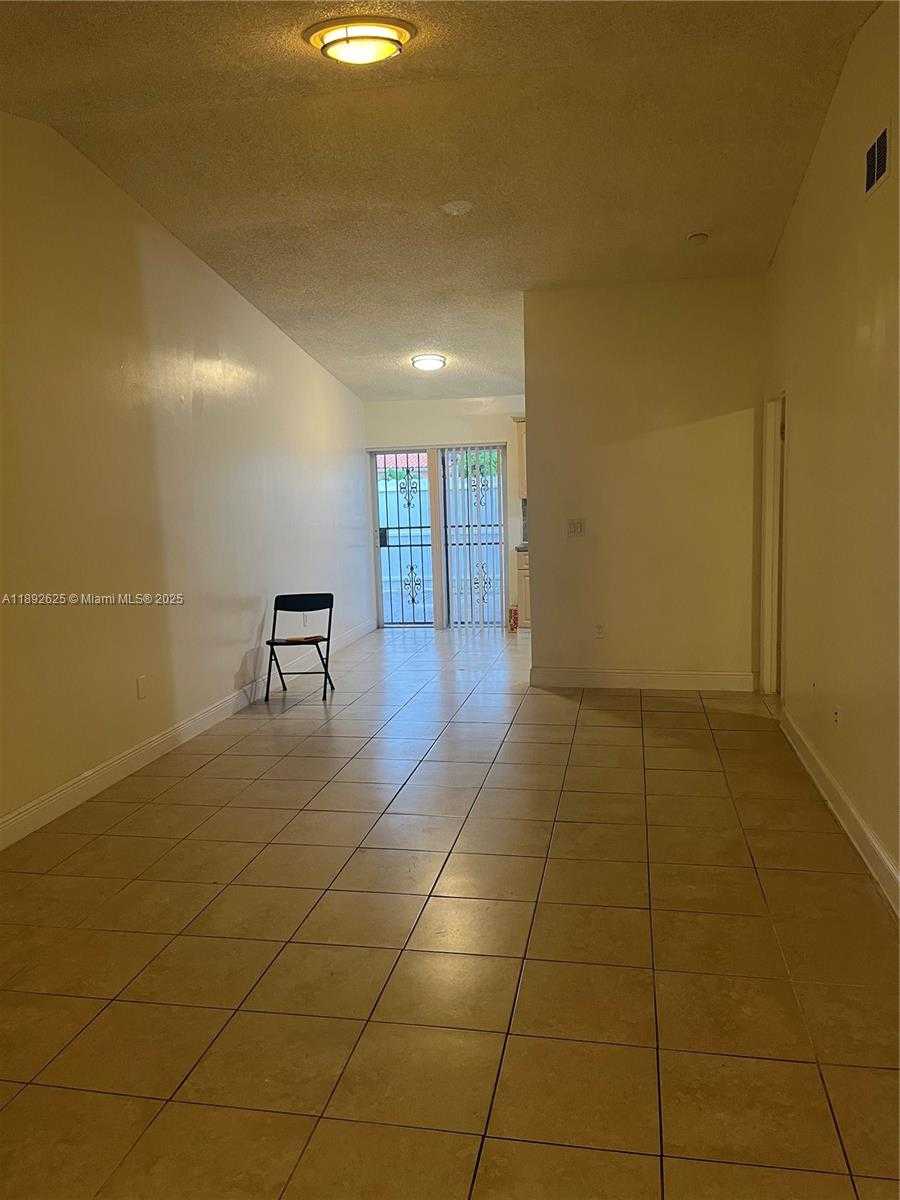 Small Image of 2528 WEST 65TH ST #2528, Hialeah Number 4