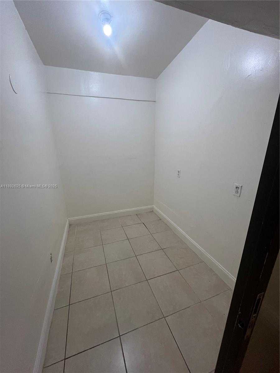 Small Image of 2528 WEST 65TH ST #2528, Hialeah Number 6