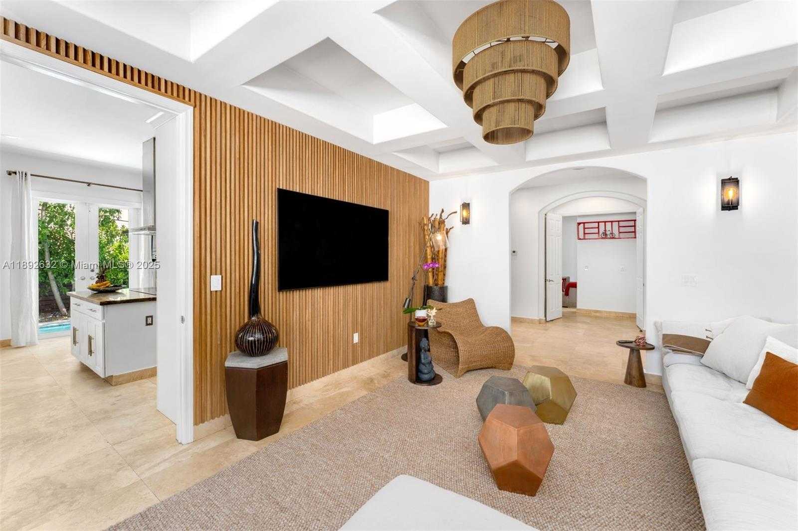 Small Image of 2143 NORTH BAY RD, Miami Beach Number 10