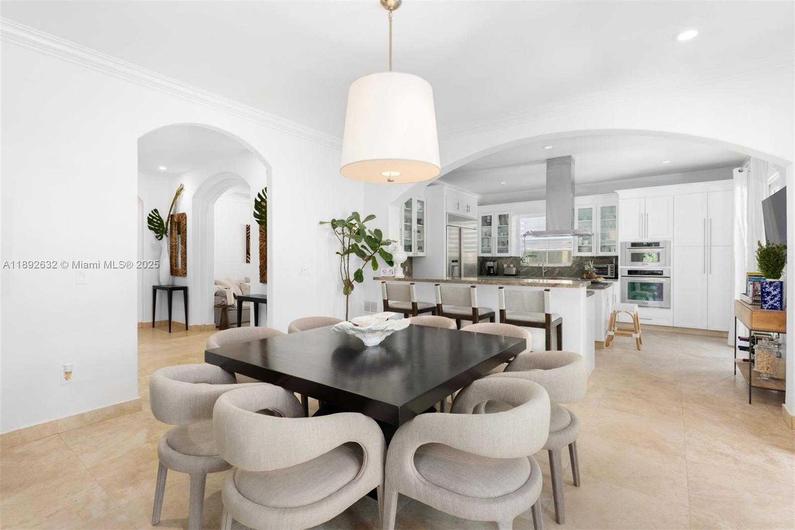 Small Image of 2143 NORTH BAY RD, Miami Beach Number 15