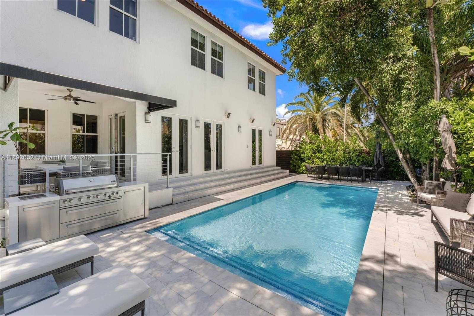 Small Image of 2143 NORTH BAY RD, Miami Beach Number 17