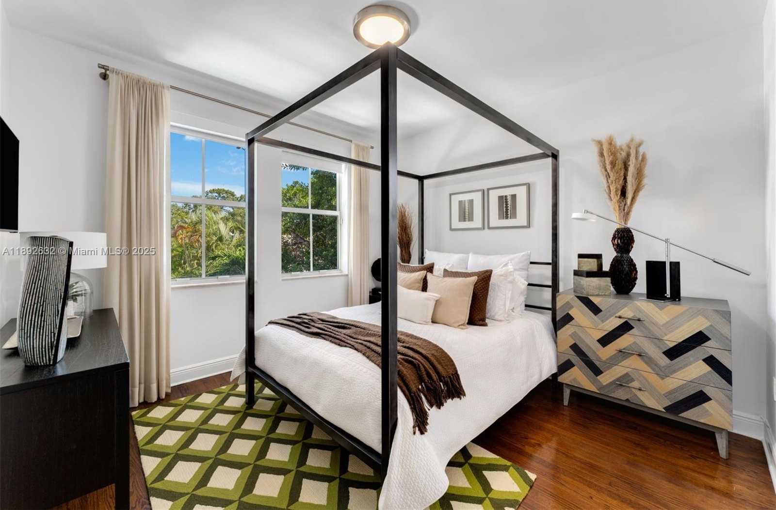 Small Image of 2143 NORTH BAY RD, Miami Beach Number 29