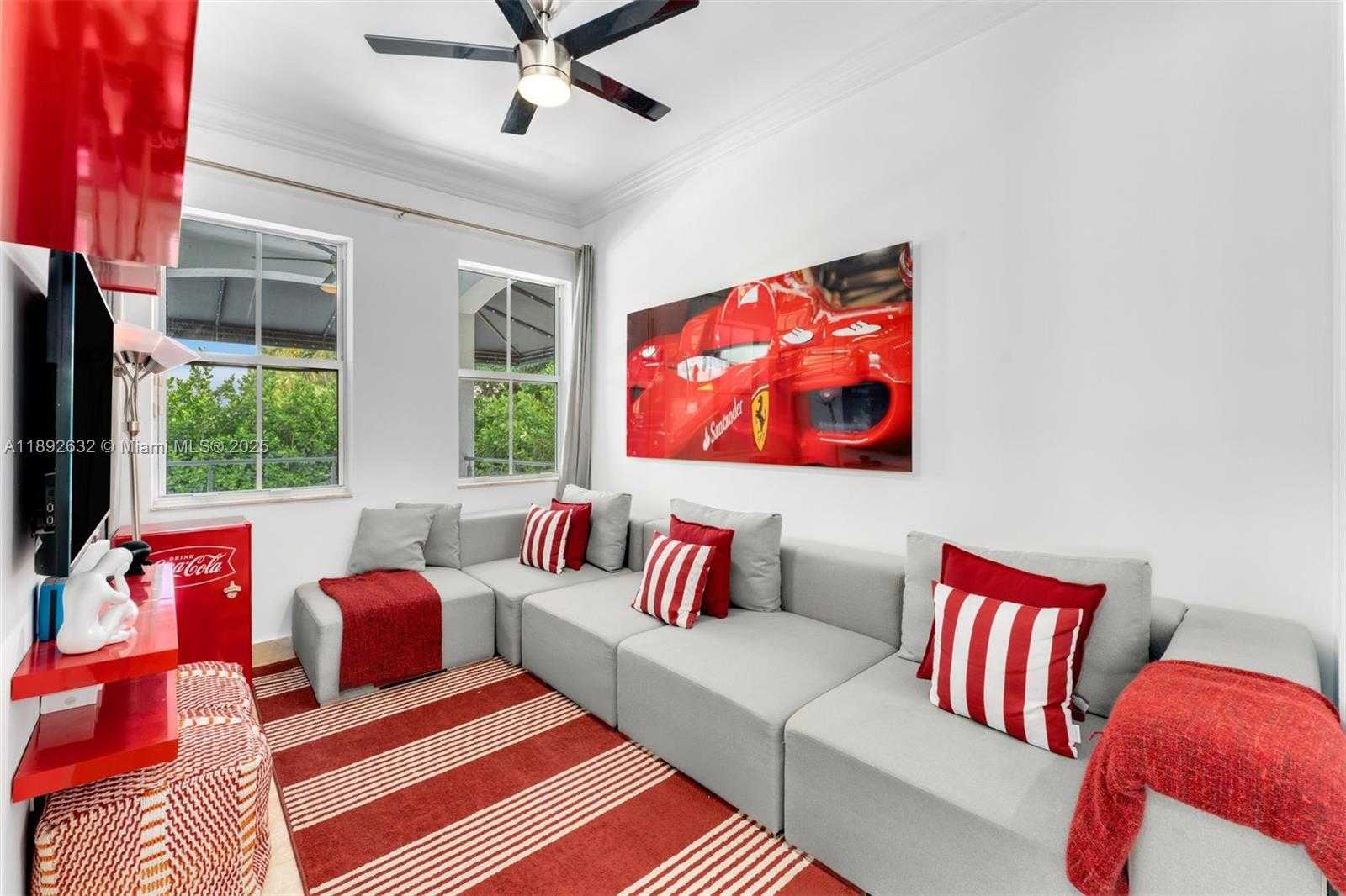 Small Image of 2143 NORTH BAY RD, Miami Beach Number 34