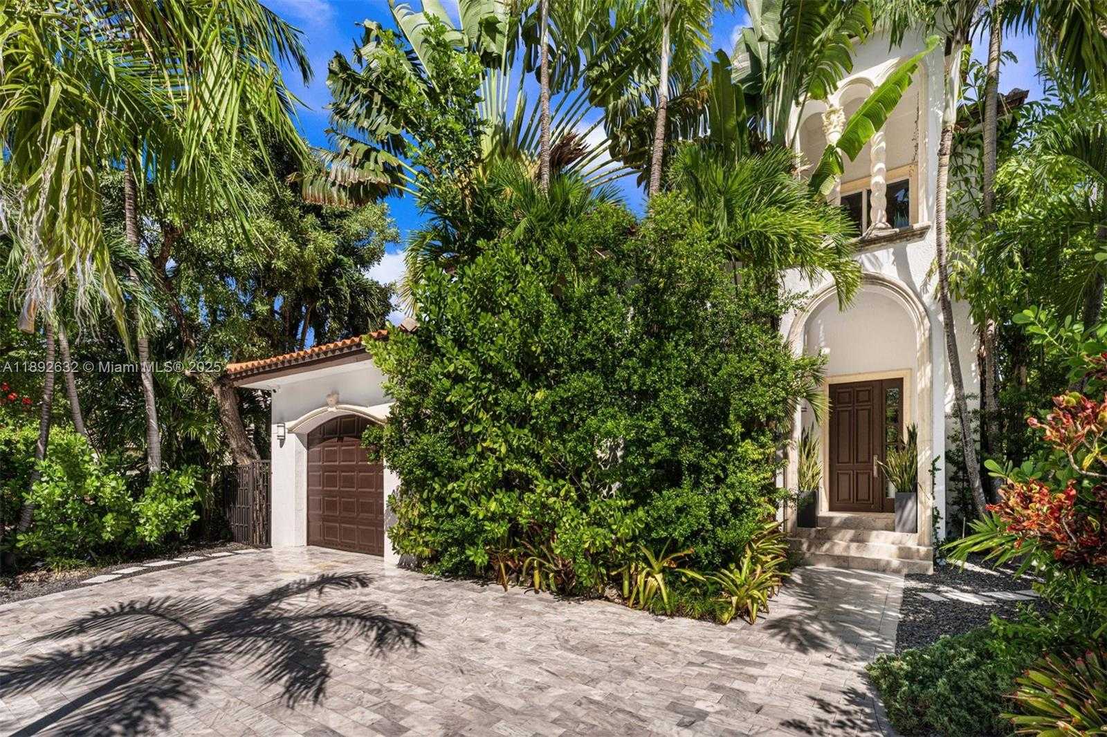 Small Image of 2143 NORTH BAY RD, Miami Beach Number 4