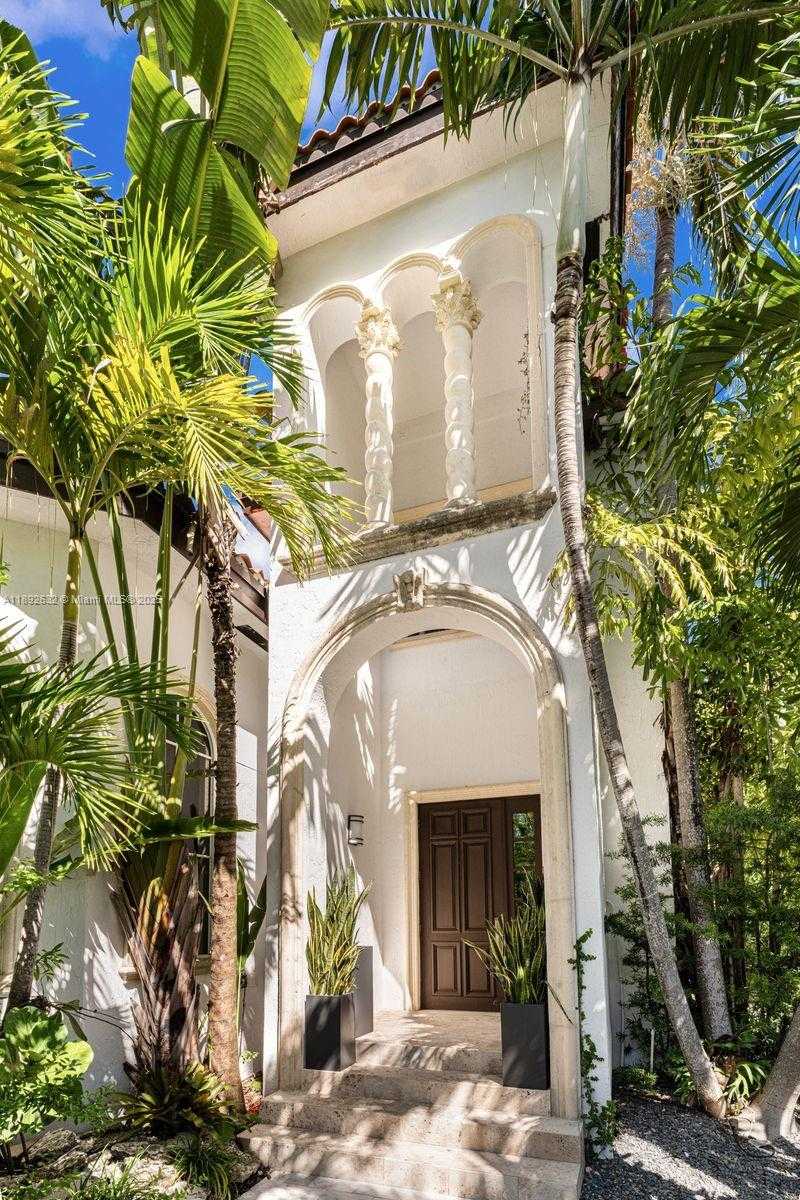 Small Image of 2143 NORTH BAY RD, Miami Beach Number 5