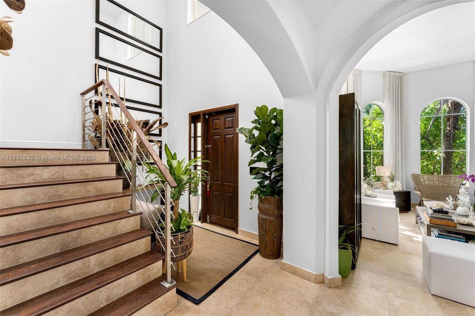 Small Image of 2143 NORTH BAY RD, Miami Beach Number 6