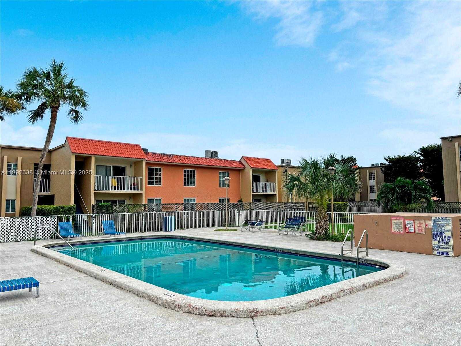 Small Image of 5201 GENEVA WAY #213, Doral Number 20
