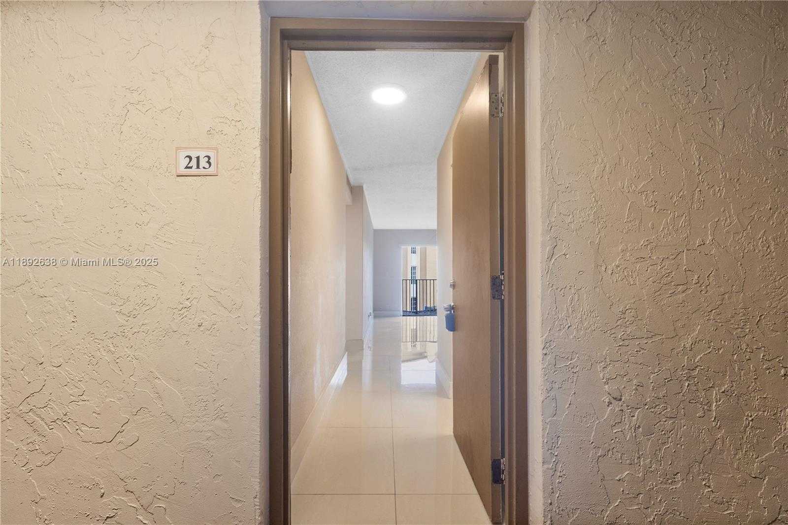 Small Image of 5201 GENEVA WAY #213, Doral Number 5