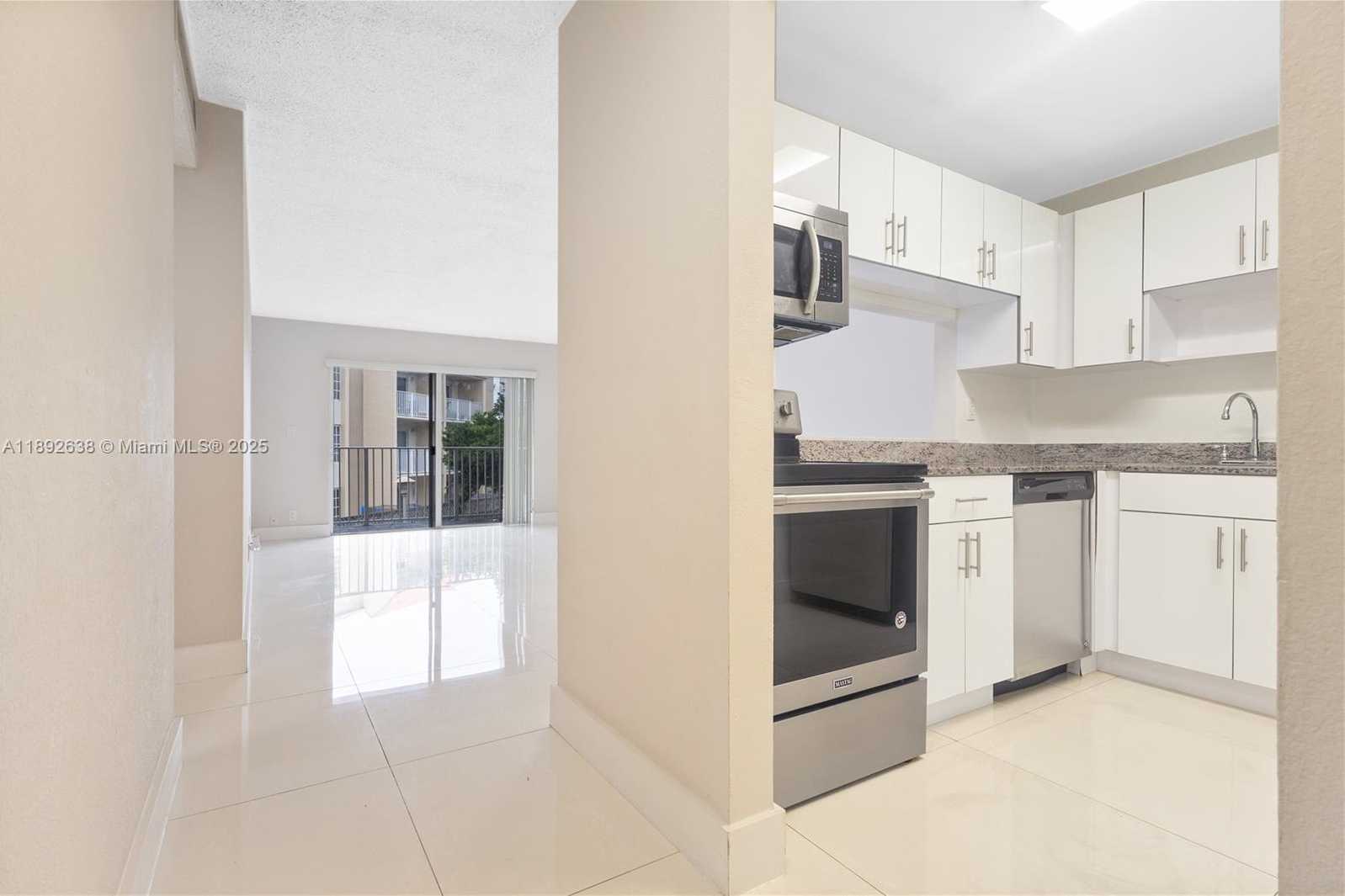 Small Image of 5201 GENEVA WAY #213, Doral Number 6