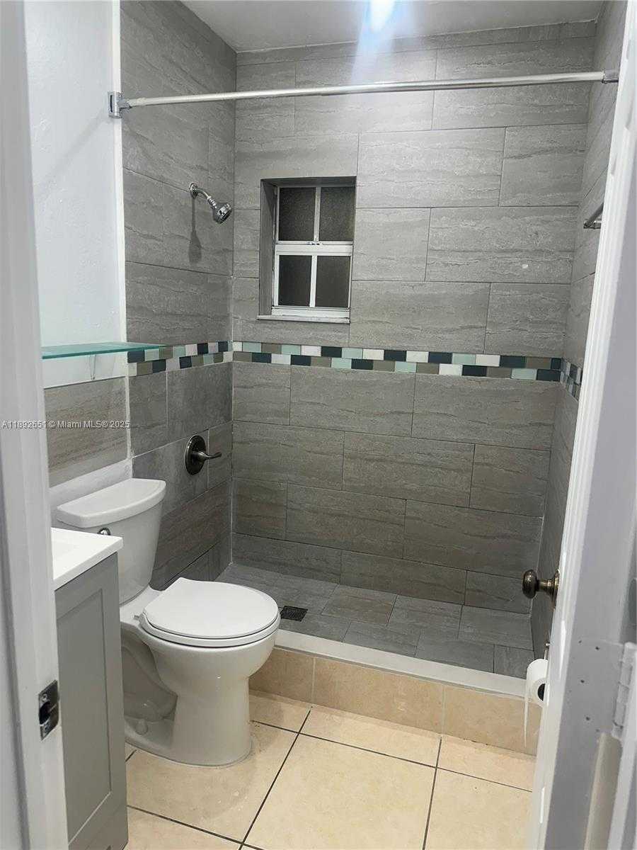 Small Image of 2400 SOUTH WEST 62ND AVE, Miami Number 10