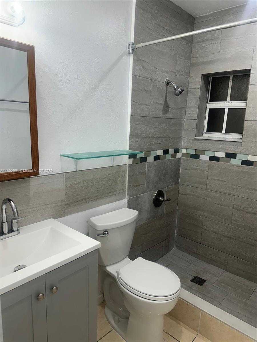 Small Image of 2400 SOUTH WEST 62ND AVE, Miami Number 11