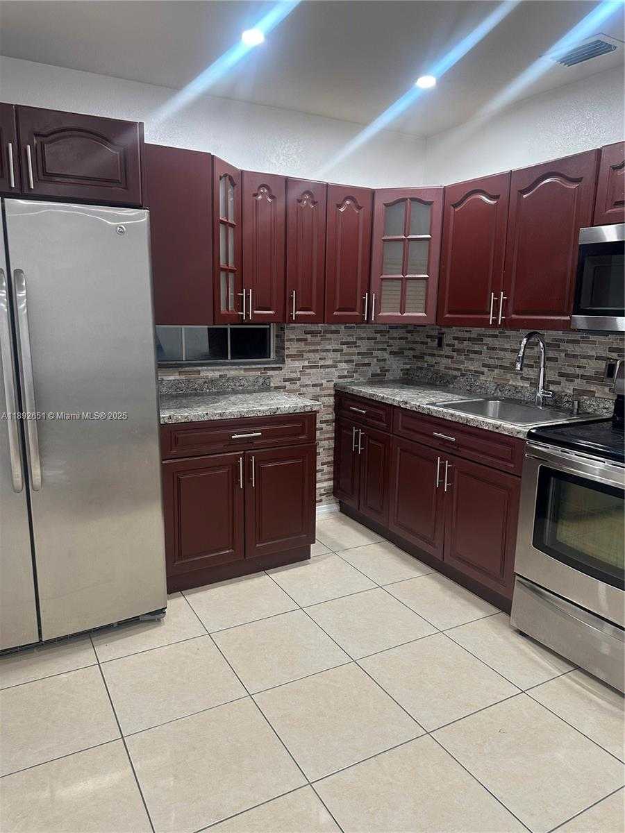 Small Image of 2400 SOUTH WEST 62ND AVE, Miami Number 7