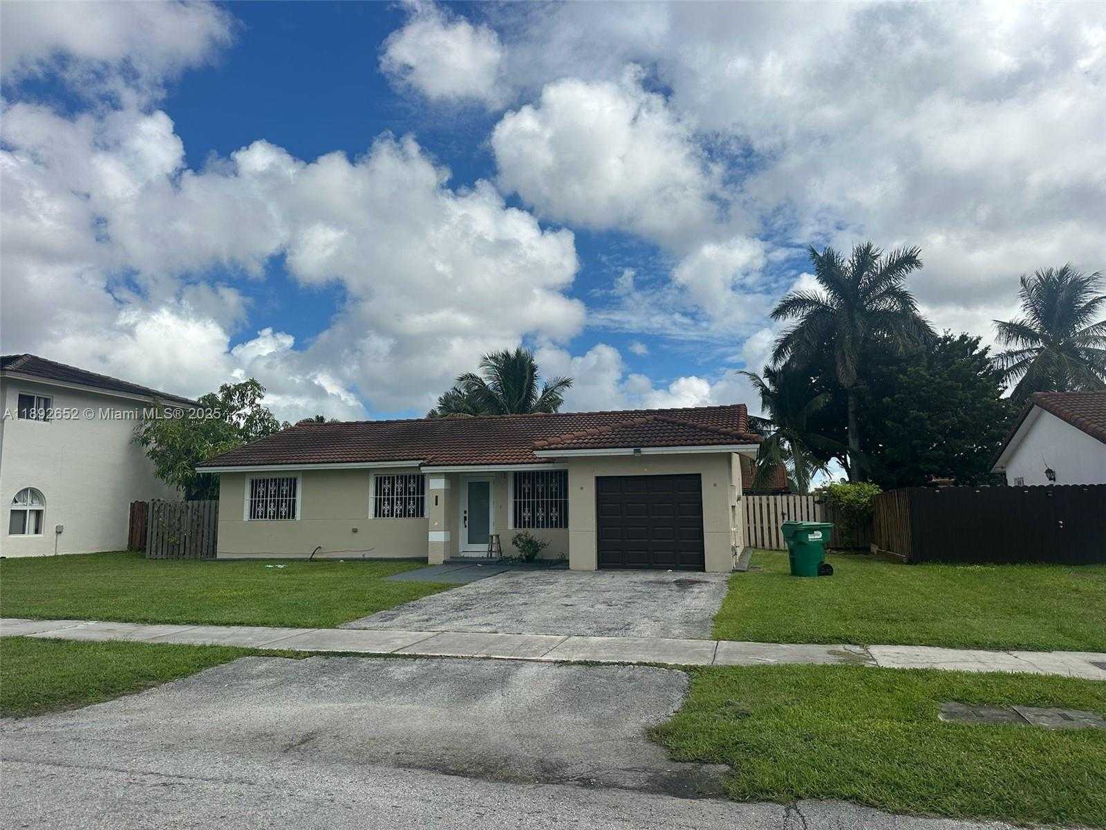 Small Image of 20305 SOUTH WEST 132ND AVE, Miami Number 2