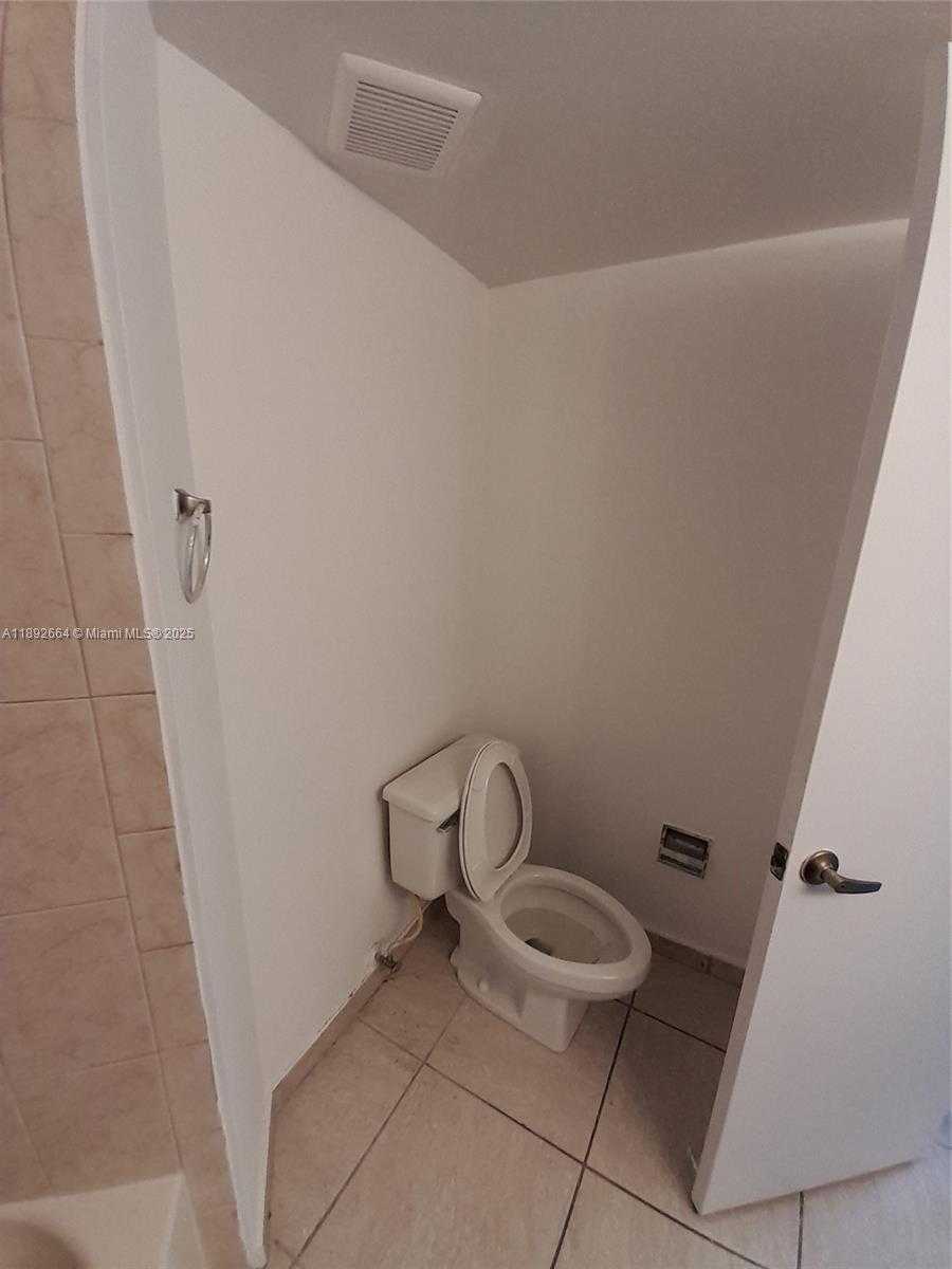 Small Image of 10245 NORTH WEST 9TH ST CIR #204-9, Miami Number 25