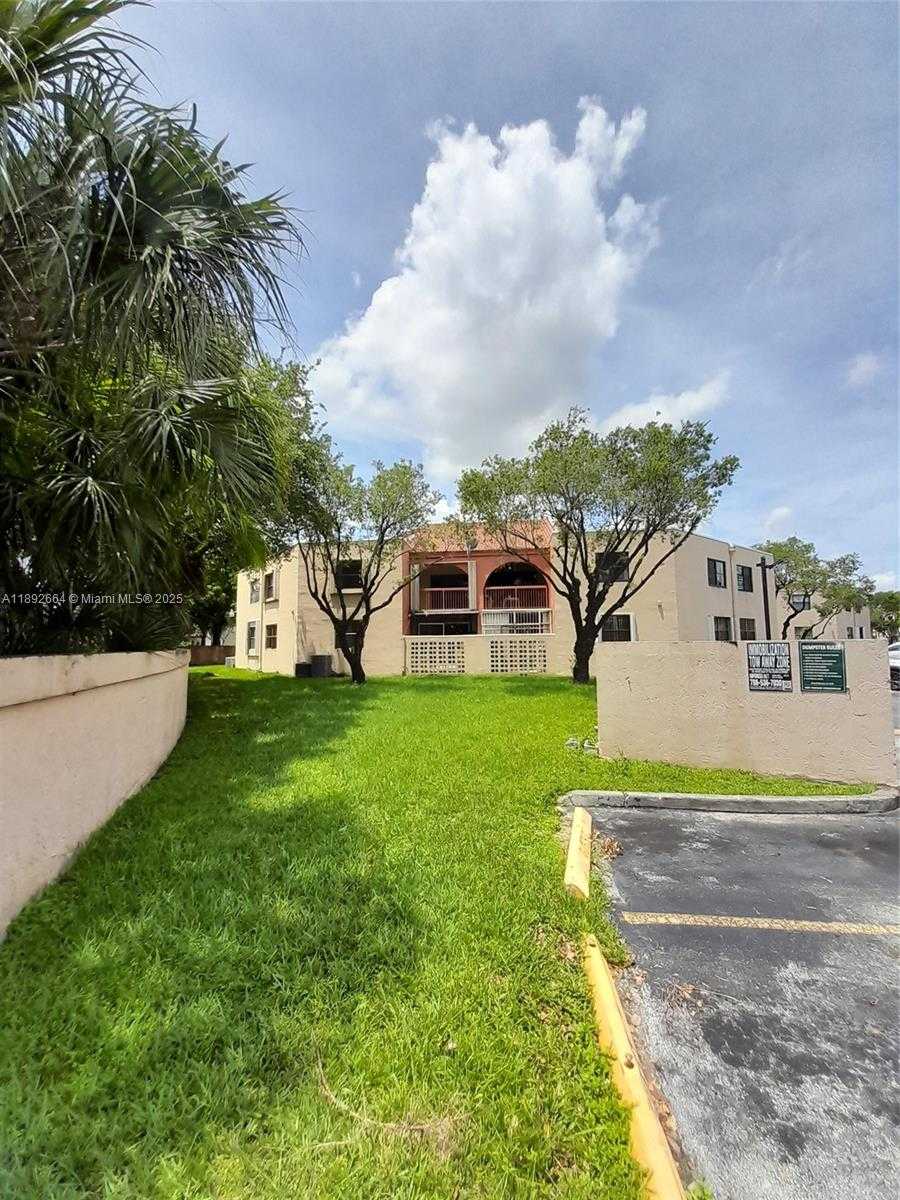 Small Image of 10245 NORTH WEST 9TH ST CIR #204-9, Miami Number 29
