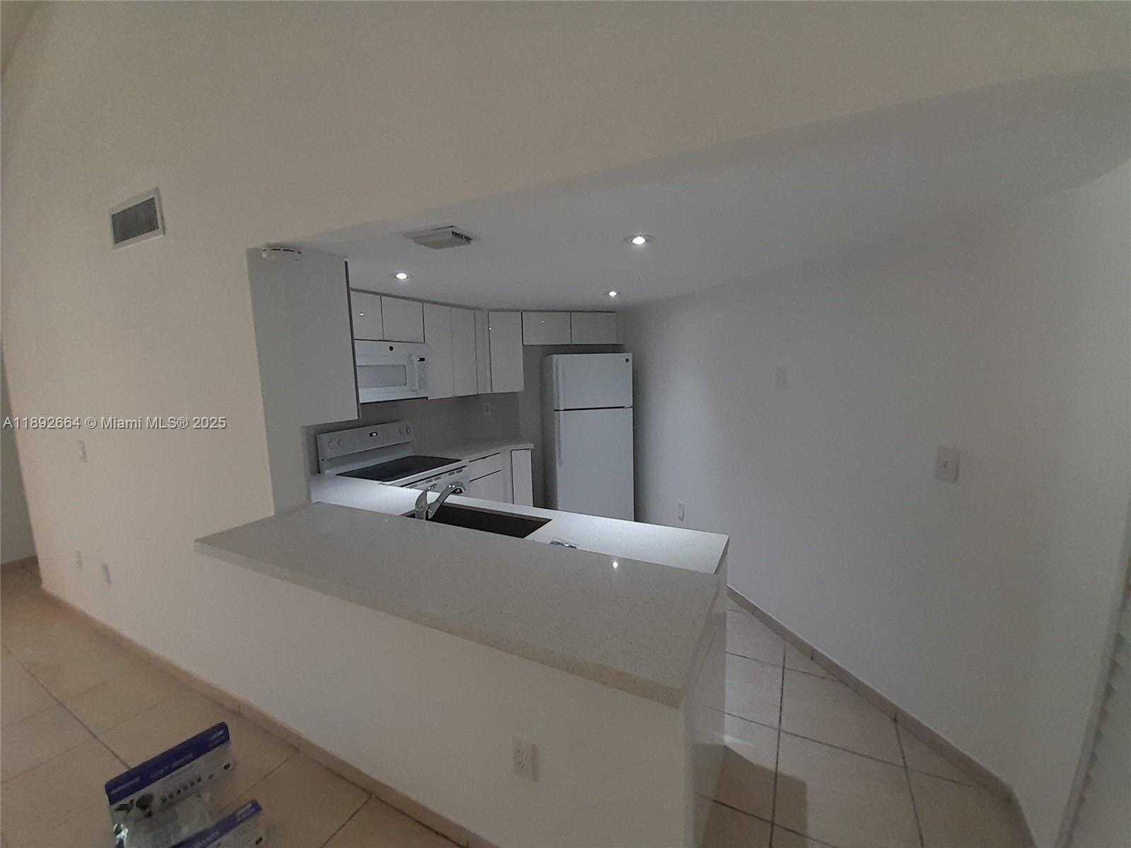 Small Image of 10245 NORTH WEST 9TH ST CIR #204-9, Miami Number 6