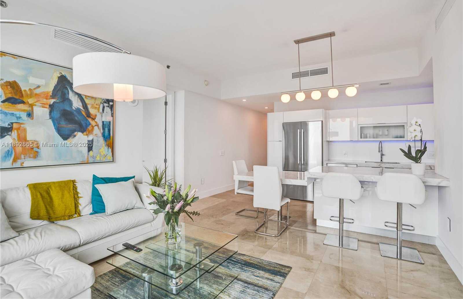 Small Image of 950 BRICKELL BAY DR #4707, Miami Number 4