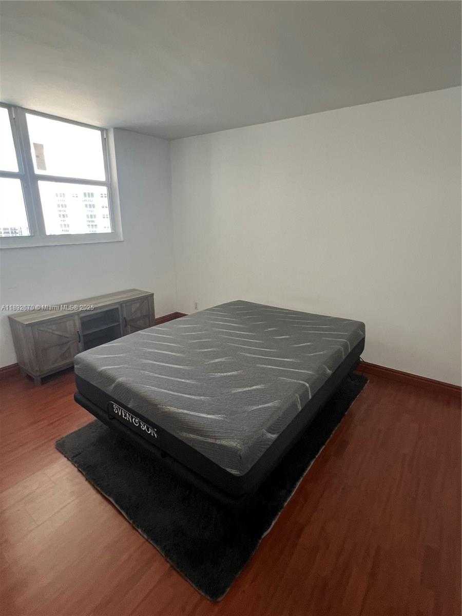Small Image of 3001 SOUTH OCEAN DR #1535, Hollywood Number 10