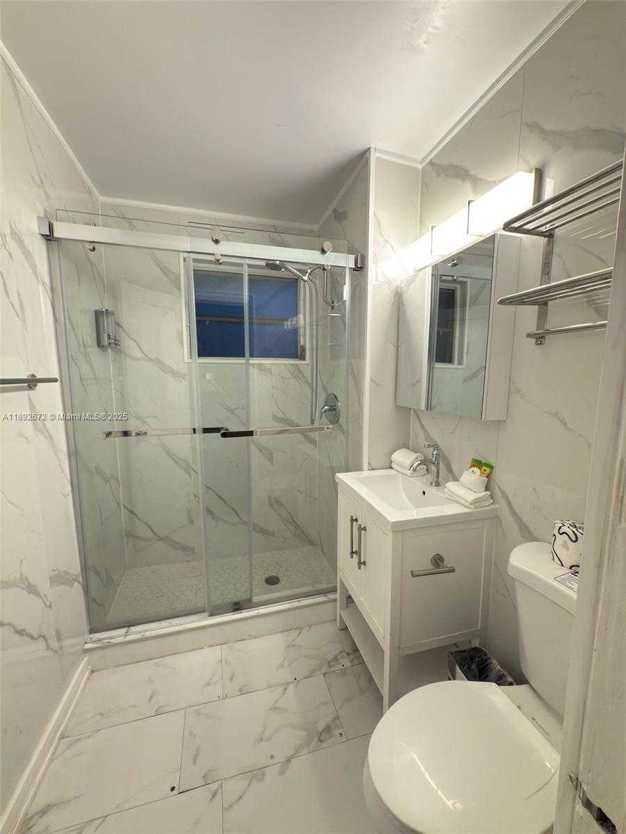 Small Image of 545 MICHIGAN AVE #6, Miami Beach Number 17