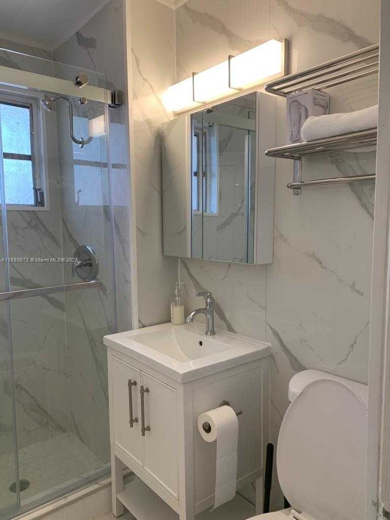 Small Image of 545 MICHIGAN AVE #6, Miami Beach Number 5