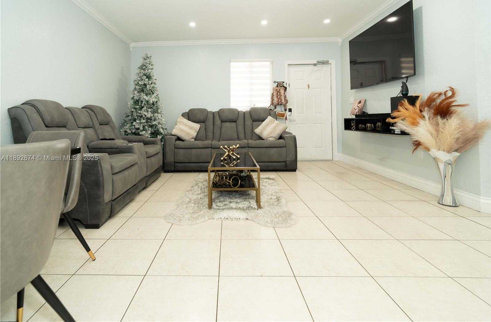 Small Image of 298 EAST 3RD ST #102, Hialeah Number 11