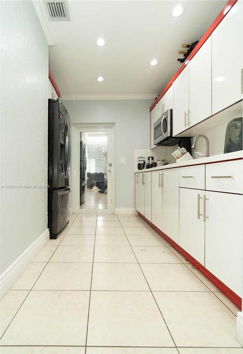 Small Image of 298 EAST 3RD ST #102, Hialeah Number 19