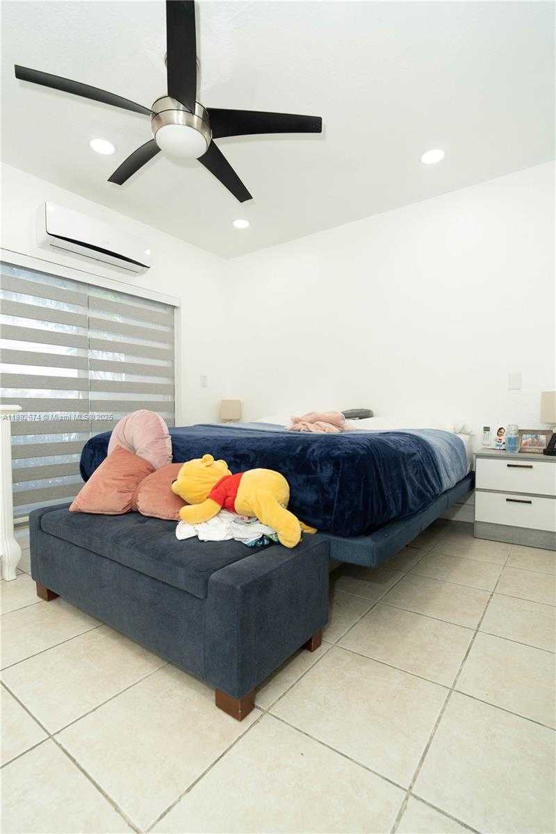 Small Image of 298 EAST 3RD ST #102, Hialeah Number 32