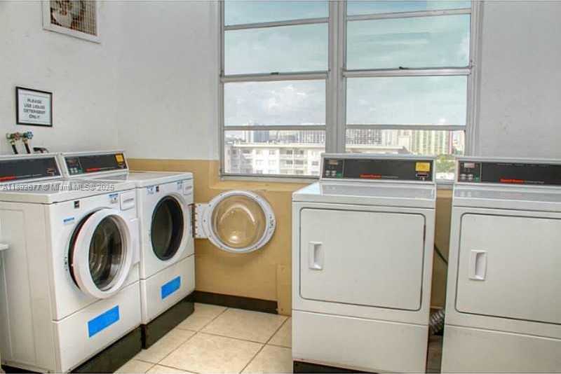 Small Image of 500 BAYVIEW DR #222, Sunny Isles Beach Number 15