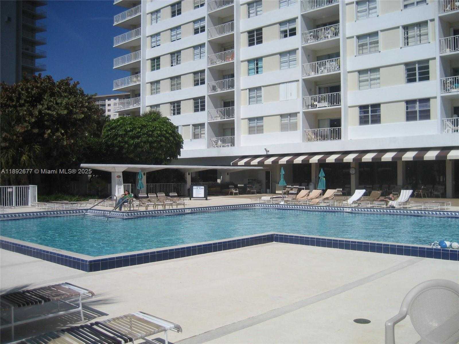 Small Image of 500 BAYVIEW DR #222, Sunny Isles Beach Number 16
