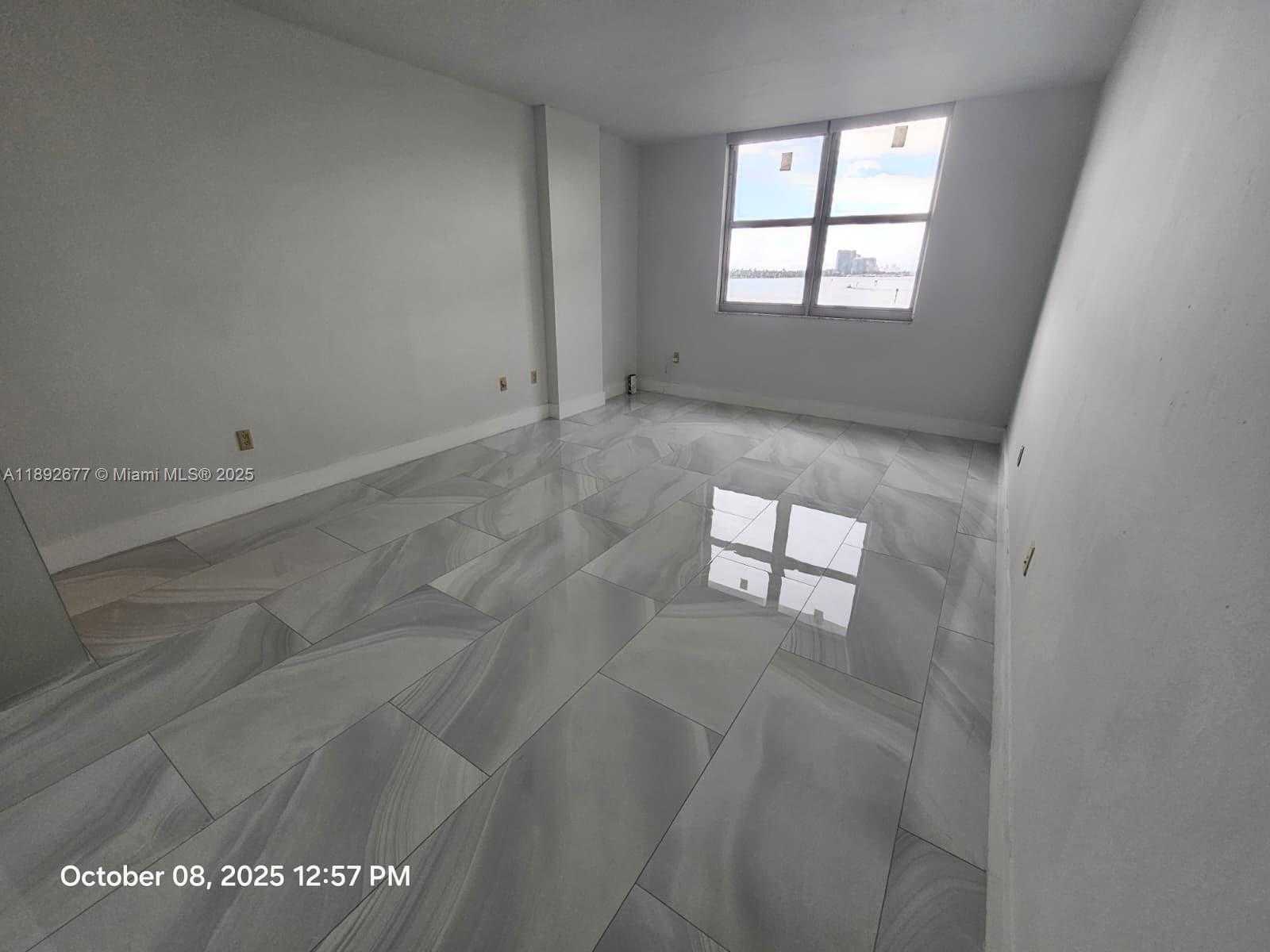 Small Image of 500 BAYVIEW DR #222, Sunny Isles Beach Number 9
