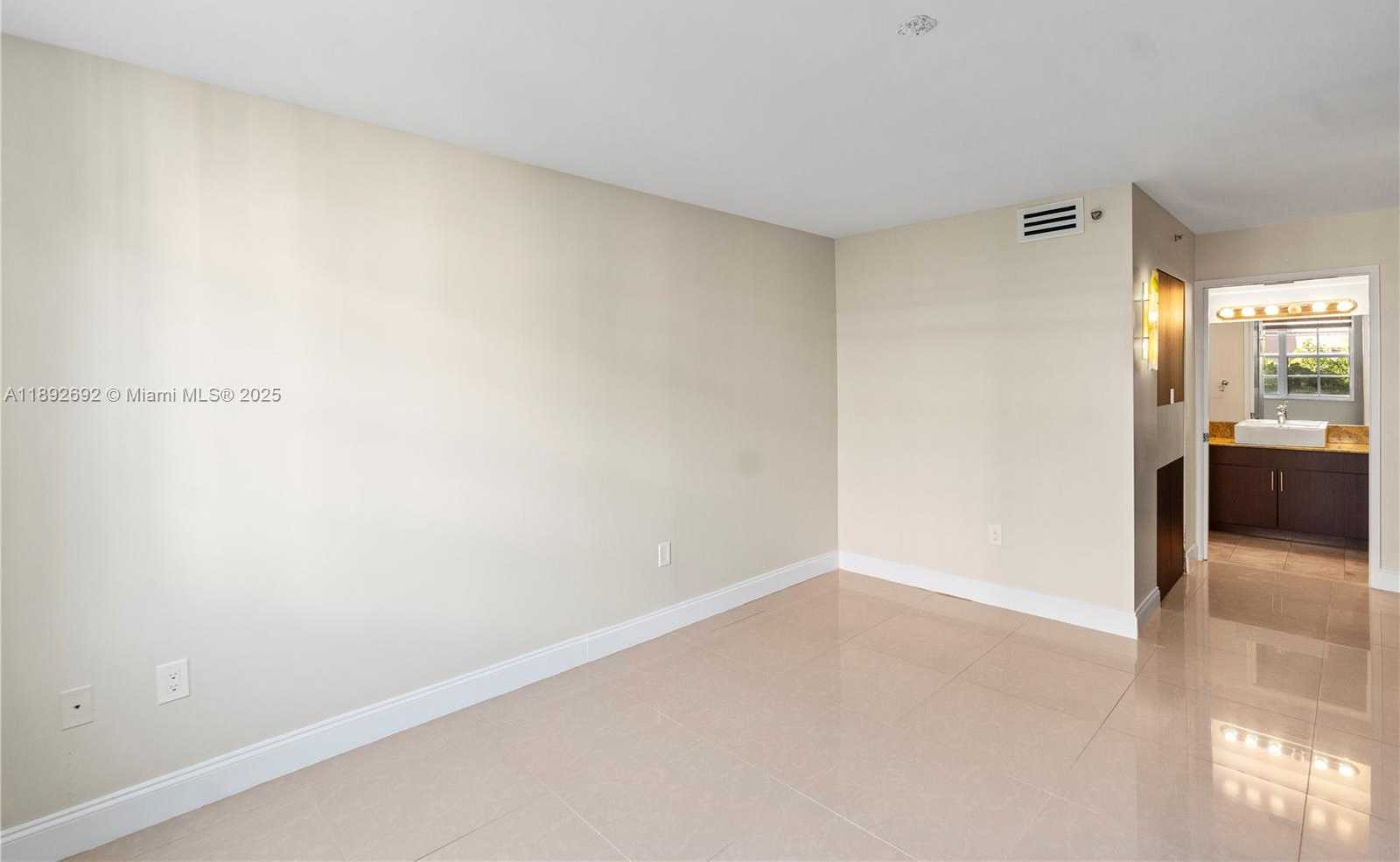 Small Image of 19655 EAST COUNTRY CLUB DR #6501, Aventura Number 13