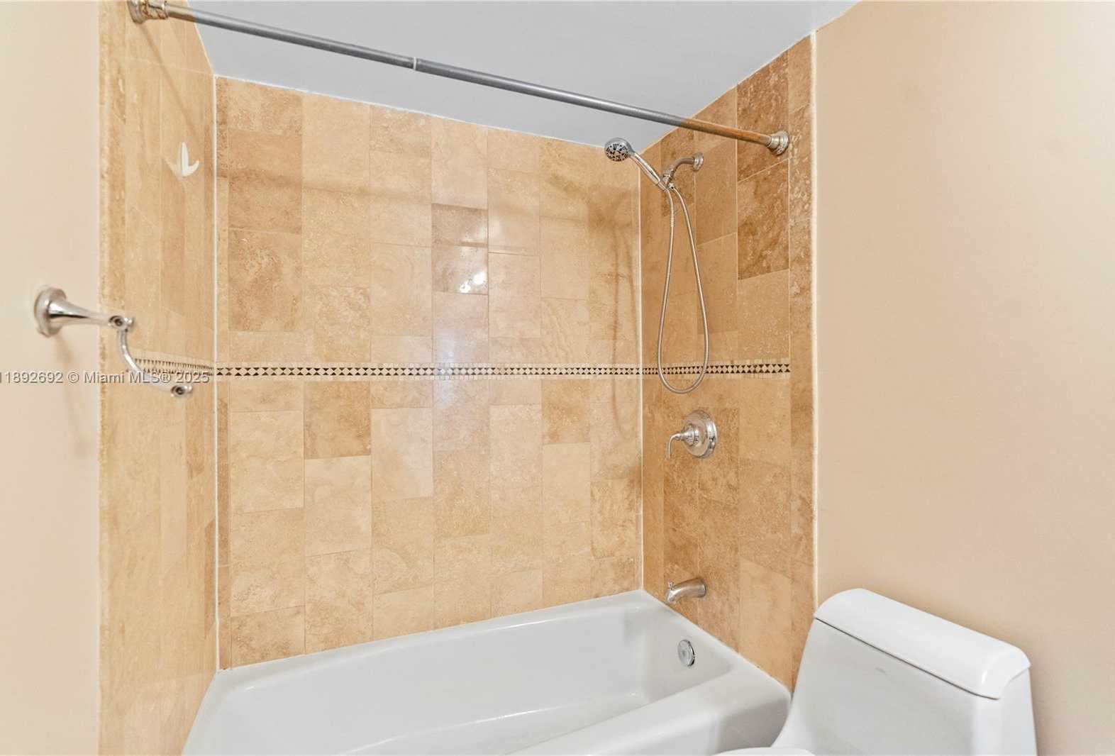 Small Image of 19655 EAST COUNTRY CLUB DR #6501, Aventura Number 14