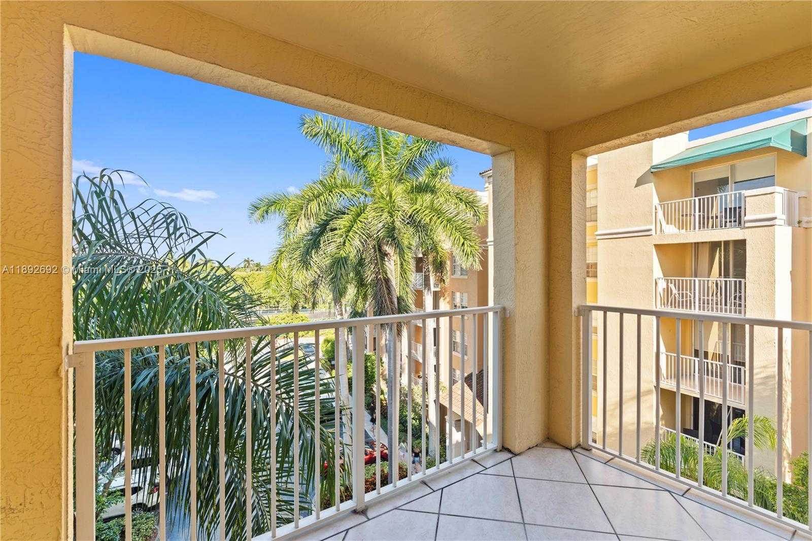 Small Image of 19655 EAST COUNTRY CLUB DR #6501, Aventura Number 16